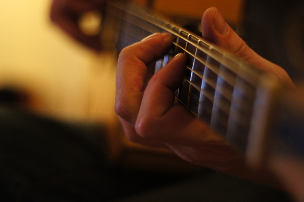 Tutorial para aprender guitarra flamenca - Mil Cursos Gratis