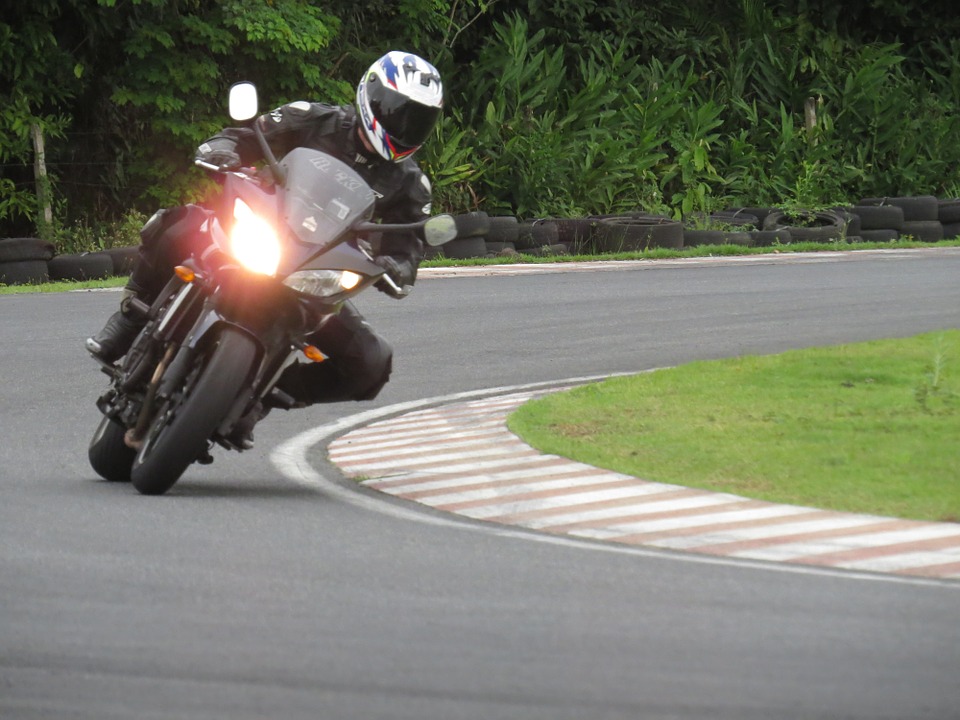 Curso gratis de pilotaje de motos Curso gratis de pilotaje de motos